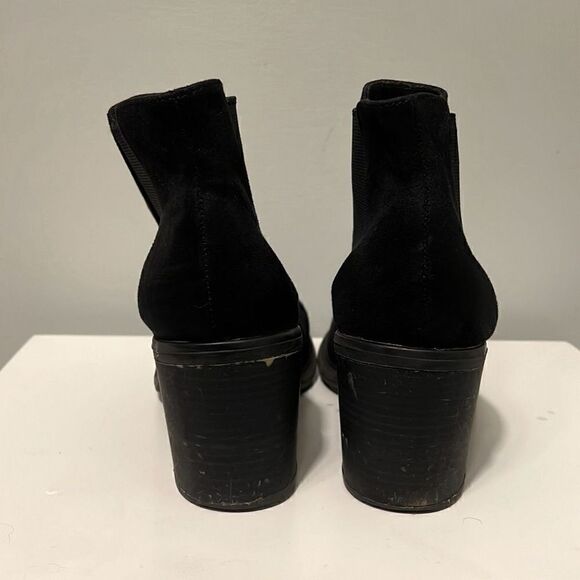 Merona Women's Black Classic Wedge Heel Slip On Slimming Ankle Boots Size 8 - Picture 4 of 11